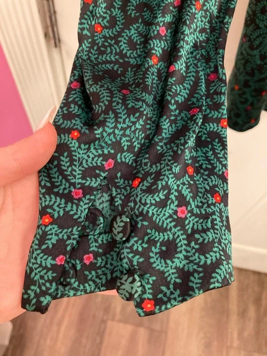 V-Neck Blouse, 100% silk, formal, business casual, Vintage, Retro, Holiday, Era - Picture 4 of 9